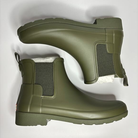 Hunter Original Refined Waterproof Chelsea Rain Boots in Ismarken Olive - Picture 9 of 11